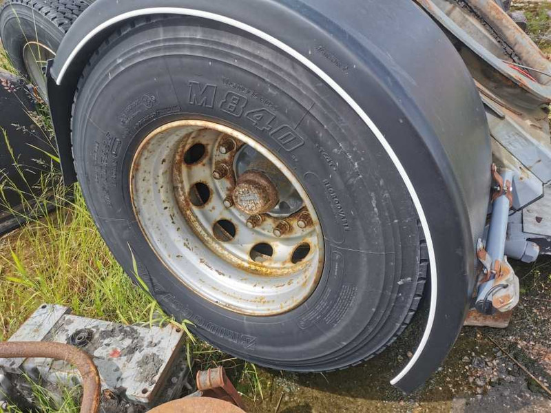 SAF spring suspension axle for trailer - Tire for Truck: picture 2 SAF spring suspension axle for trailer - Tire for Truck: picture 2