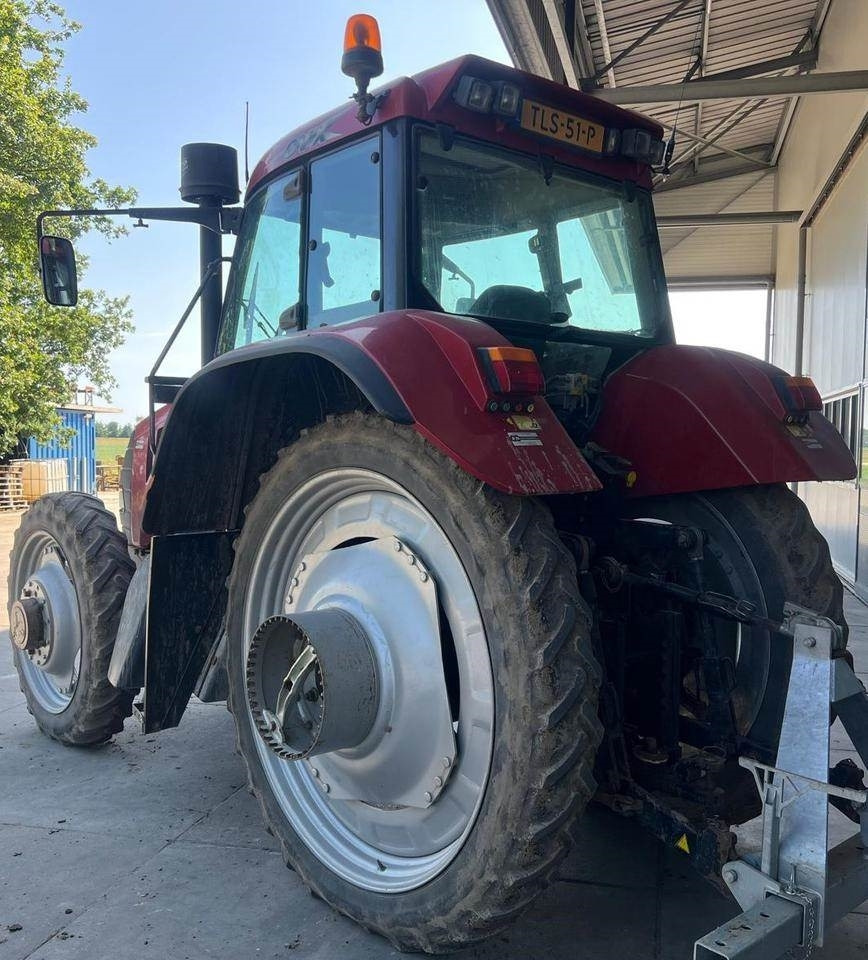 Case IH CVX 120 - Farm tractor: picture 3 Case IH CVX 120 - Farm tractor: picture 3