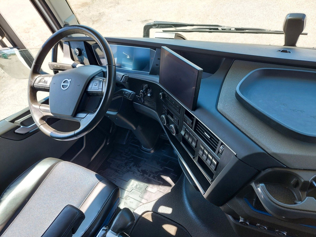 Tractor unit Volvo FH 13 Globetrotter XL 500: picture 14