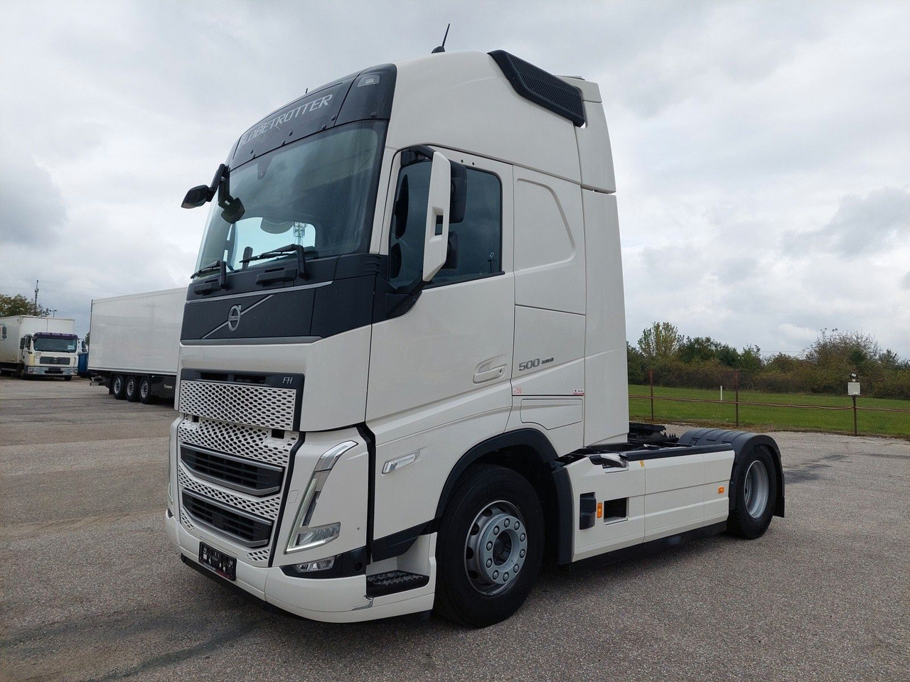 Volvo FH 13 Globetrotter XL 500 - Tractor unit: picture 1 Volvo FH 13 Globetrotter XL 500 - Tractor unit: picture 1