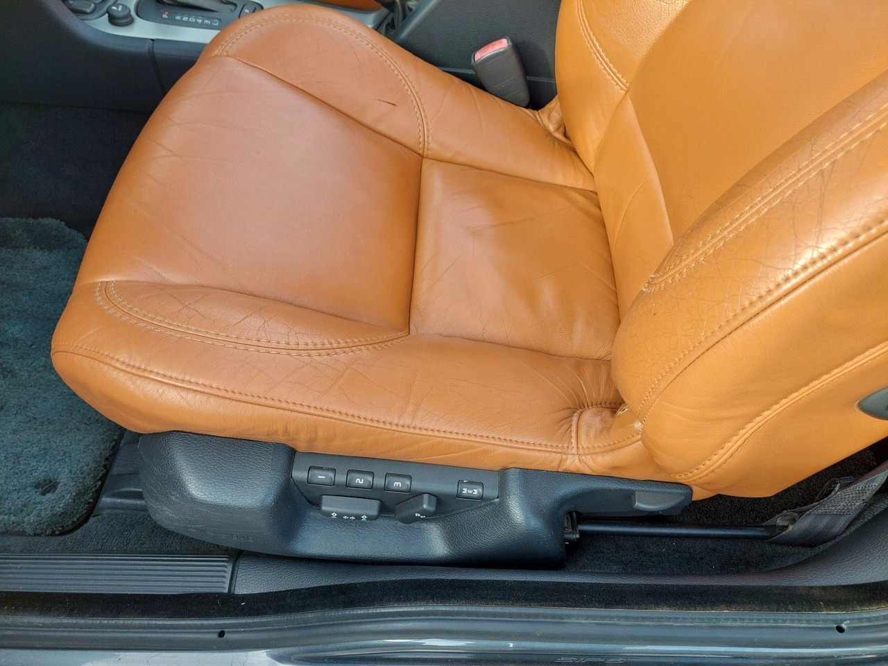 Leasing of  Volvo C70 Cabriolet 2.4 T Volvo C70 Cabriolet 2.4 T: picture 29 Leasing of  Volvo C70 Cabriolet 2.4 T Volvo C70 Cabriolet 2.4 T: picture 29