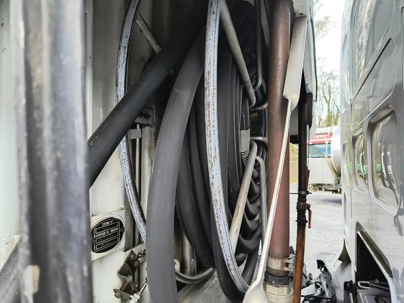 Leasing of Renault Midlum 220 8000L FUEL / CARBURANT TANK - 3 COMP/ A LAMES Renault Midlum 220 8000L FUEL / CARBURANT TANK - 3 COMP/ A LAMES: picture 11