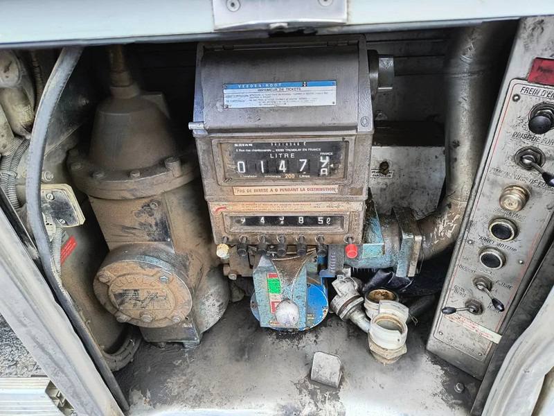 Leasing of Renault Midlum 220 8000L FUEL / CARBURANT TANK - 3 COMP/ A LAMES Renault Midlum 220 8000L FUEL / CARBURANT TANK - 3 COMP/ A LAMES: picture 12