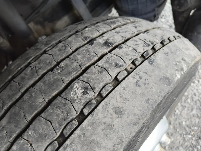 Leasing of Renault Midlum 220 8000L FUEL / CARBURANT TANK - 3 COMP/ A LAMES Renault Midlum 220 8000L FUEL / CARBURANT TANK - 3 COMP/ A LAMES: picture 13