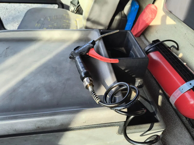 Leasing of Renault Premium 320 USED OIL - 13000 L Renault Premium 320 USED OIL - 13000 L: picture 12