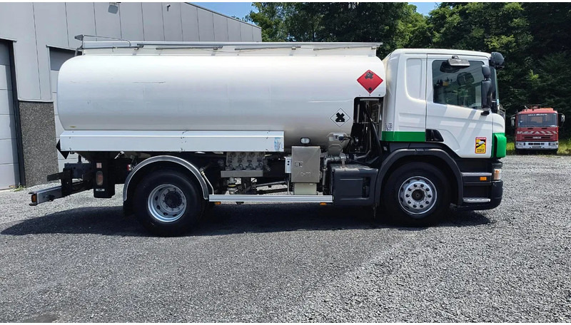 Scania P340 MAGYAR TANK - 14000L -RETARDER-SPRINGSUSPENSION - Tank truck: picture 4 Scania P340 MAGYAR TANK - 14000L -RETARDER-SPRINGSUSPENSION - Tank truck: picture 4