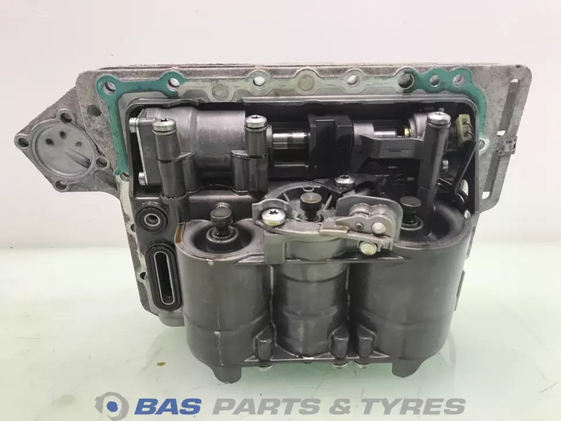 DAF Versnellingsbakdeksel DAF 1913205 - Gearbox for Truck: picture 4 DAF Versnellingsbakdeksel DAF 1913205 - Gearbox for Truck: picture 4