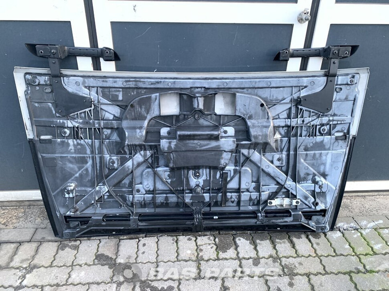 DAF XF106 Grille DAF 1892076 - Grill for Truck: picture 2 DAF XF106 Grille DAF 1892076 - Grill for Truck: picture 2