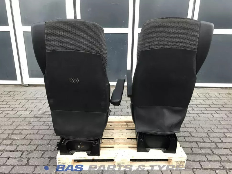 DAF XF106 Stoelen set DAF 1844340 - Seat for Truck: picture 3 DAF XF106 Stoelen set DAF 1844340 - Seat for Truck: picture 3