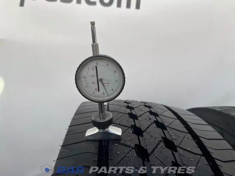 Goodyear Goodyear 295/80R22.5 154/149 M M+S 3PMSF gebruikte set - Tire for Truck: picture 3 Goodyear Goodyear 295/80R22.5 154/149 M M+S 3PMSF gebruikte set - Tire for Truck: picture 3