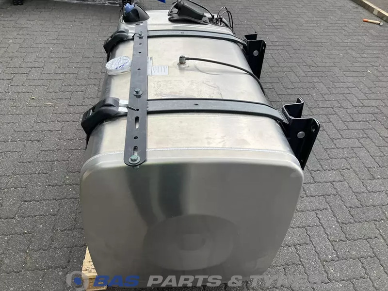 MAN - Fuel tank for Truck: picture 2 MAN - Fuel tank for Truck: picture 2