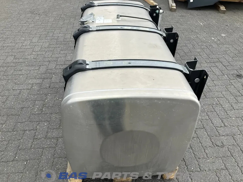 MAN - Fuel tank for Truck: picture 2 MAN - Fuel tank for Truck: picture 2