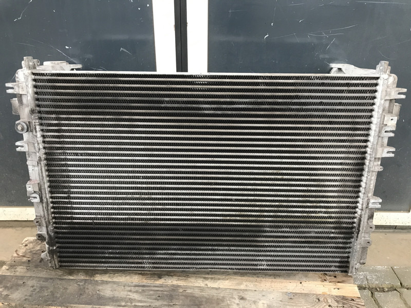 Mercedes-Benz Antos MP4 - Intercooler for Truck: picture 2 Mercedes-Benz Antos MP4 - Intercooler for Truck: picture 2
