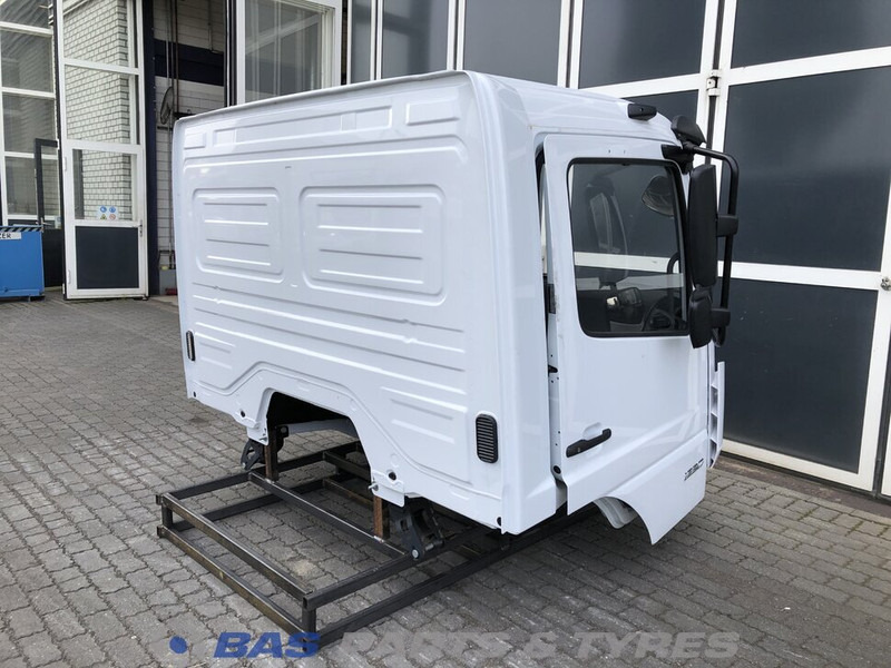 Mercedes-Benz Atego MP4 Mercedes ClassicSpace S-cab L1H1 A 973 600 00 20 - Cab and interior for Truck: picture 4 Mercedes-Benz Atego MP4 Mercedes ClassicSpace S-cab L1H1 A 973 600 00 20 - Cab and interior for Truck: picture 4