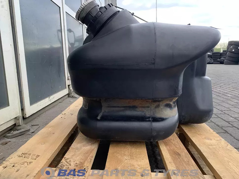 Mercedes-Benz Brandstoftank Mercedes 120 Liter A 967 471 04 01 - Fuel tank for Truck: picture 4 Mercedes-Benz Brandstoftank Mercedes 120 Liter A 967 471 04 01 - Fuel tank for Truck: picture 4