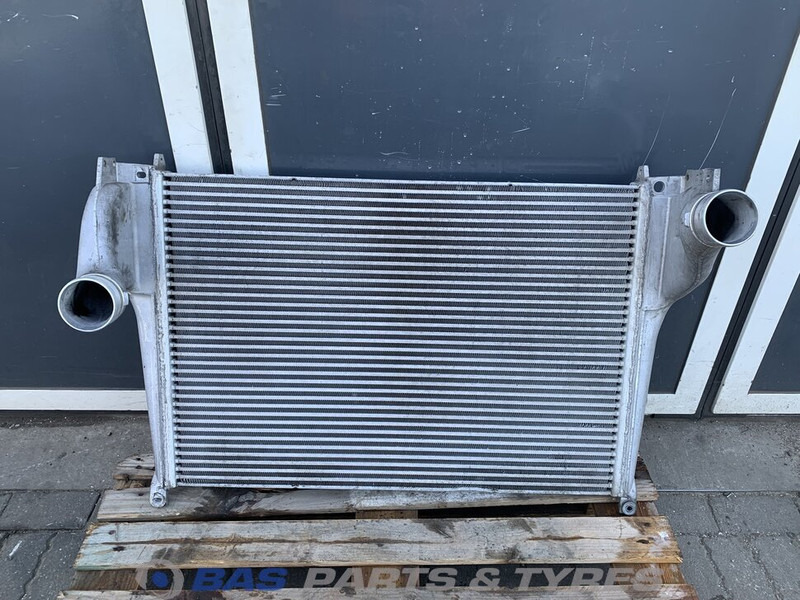 Mercedes-Benz Intercooler Mercedes A 961 500 04 02 - Intercooler for Truck: picture 1 Mercedes-Benz Intercooler Mercedes A 961 500 04 02 - Intercooler for Truck: picture 1