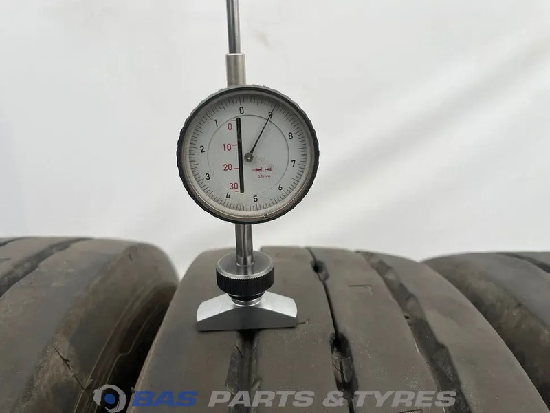 Michelin Michelin 205/65R17.5 X Multi T2 132/130 J M+S 3PMSF gebruikte set - Tire for Truck: picture 3 Michelin Michelin 205/65R17.5 X Multi T2 132/130 J M+S 3PMSF gebruikte set - Tire for Truck: picture 3