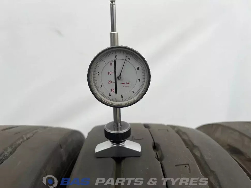 Michelin Michelin 205/65R17.5 X Multi T2 132/130 J M+S 3PMSF gebruikte set - Tire for Truck: picture 3 Michelin Michelin 205/65R17.5 X Multi T2 132/130 J M+S 3PMSF gebruikte set - Tire for Truck: picture 3