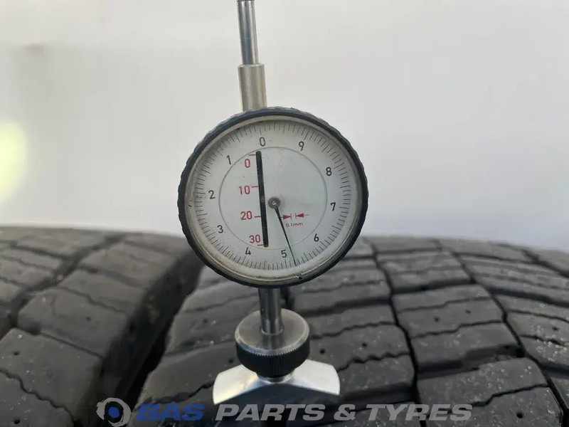 Michelin Michelin 315/70R22.5 X MULTI D 154/150 M+S 3PMSF gebruikte set - Tire for Truck: picture 3 Michelin Michelin 315/70R22.5 X MULTI D 154/150 M+S 3PMSF gebruikte set - Tire for Truck: picture 3