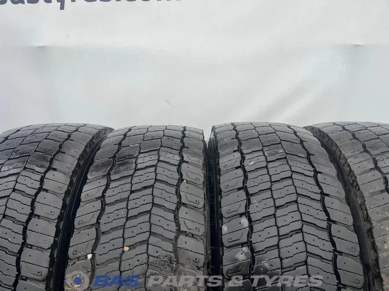 Michelin Remix Michelin Remix 295/60R22.5 X Multi D 150/147 M+S 3PMSF gebruikte set - Tire for Truck: picture 2 Michelin Remix Michelin Remix 295/60R22.5 X Multi D 150/147 M+S 3PMSF gebruikte set - Tire for Truck: picture 2