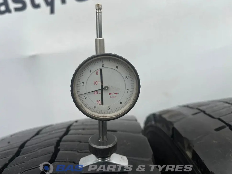 Michelin Remix Michelin Remix 315/70R22.5 X Multi D 154/150 M+S 3PMSF gebruikte set - Tire for Truck: picture 3 Michelin Remix Michelin Remix 315/70R22.5 X Multi D 154/150 M+S 3PMSF gebruikte set - Tire for Truck: picture 3