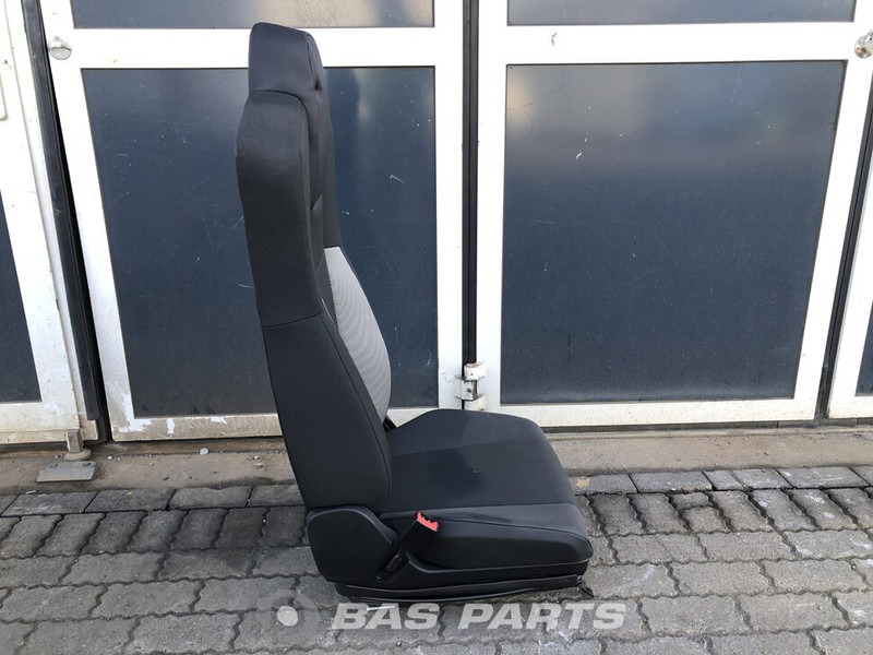 Renault Bestuurdersstoel Renault 7482514709 - Seat for Truck: picture 4 Renault Bestuurdersstoel Renault 7482514709 - Seat for Truck: picture 4