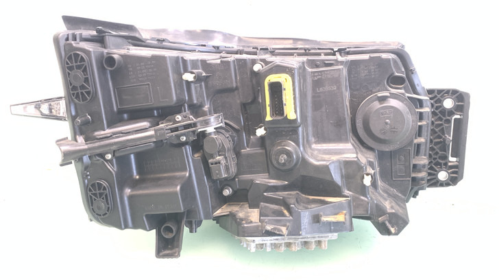 Renault - Headlight for Truck: picture 3 Renault - Headlight for Truck: picture 3