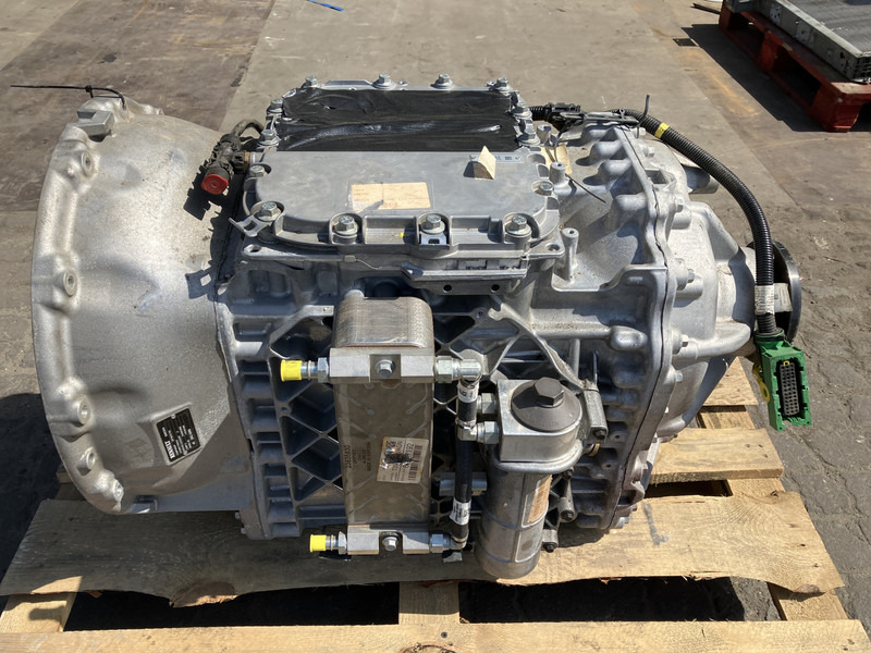 Renault T-Serie - Gearbox for Truck: picture 1 Renault T-Serie - Gearbox for Truck: picture 1