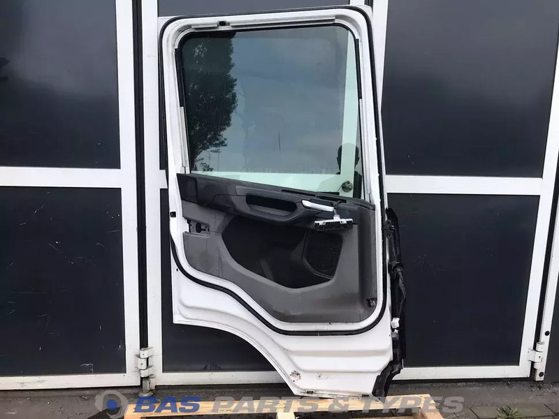 Scania G-Serie NextGen Portier Links Scania 2072639 - Door and parts for Truck: picture 2 Scania G-Serie NextGen Portier Links Scania 2072639 - Door and parts for Truck: picture 2