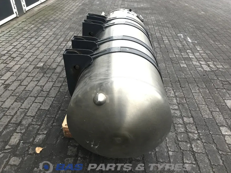 Scania LNG tank Scania 406 Liter 1776103 - Fuel tank for Truck: picture 4 Scania LNG tank Scania 406 Liter 1776103 - Fuel tank for Truck: picture 4