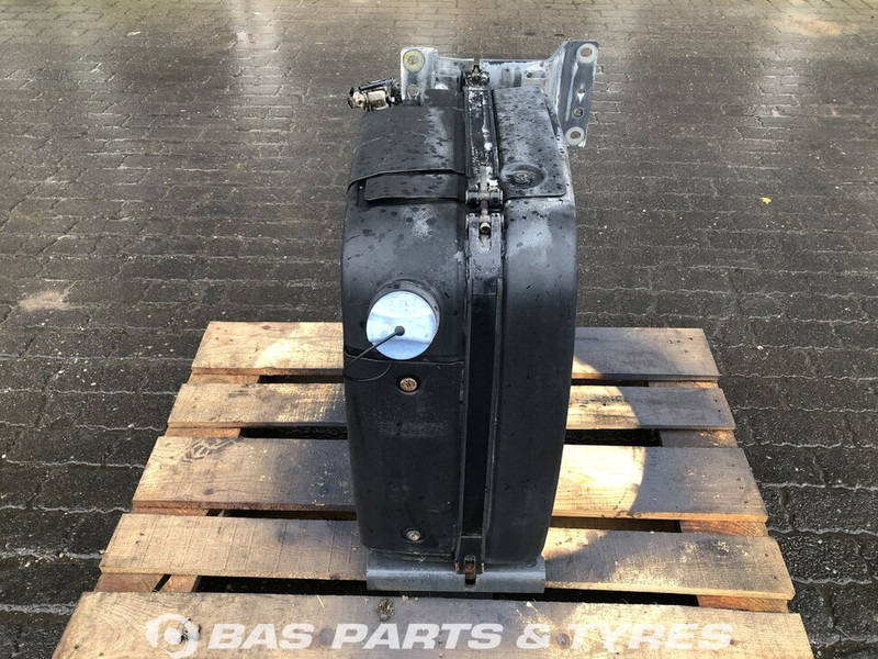 DAF DAF AdBlue tank 1928707 - Spare parts for Truck: picture 1 DAF DAF AdBlue tank 1928707 - Spare parts for Truck: picture 1