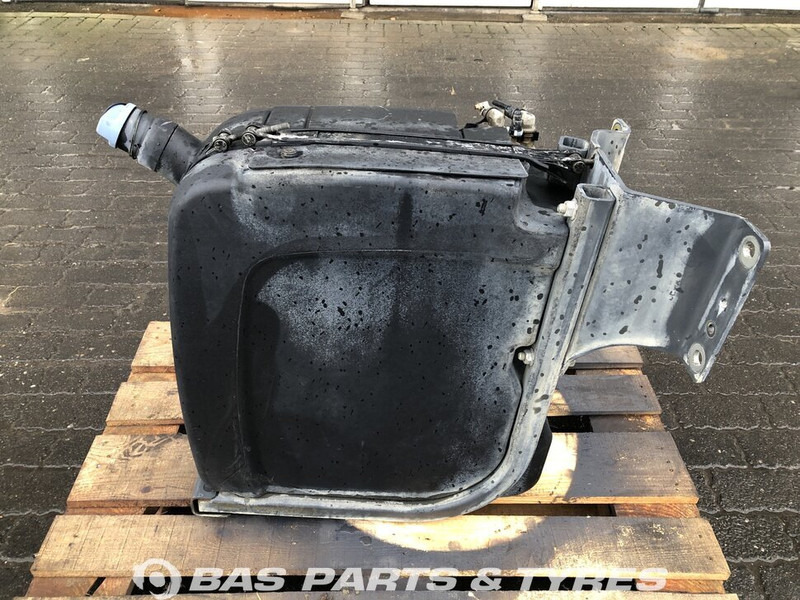 DAF DAF AdBlue tank 1928707 - Spare parts for Truck: picture 2 DAF DAF AdBlue tank 1928707 - Spare parts for Truck: picture 2