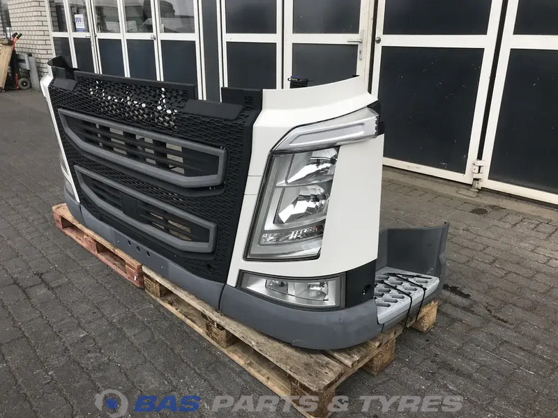 Volvo FH4 - Bumper for Truck: picture 2 Volvo FH4 - Bumper for Truck: picture 2