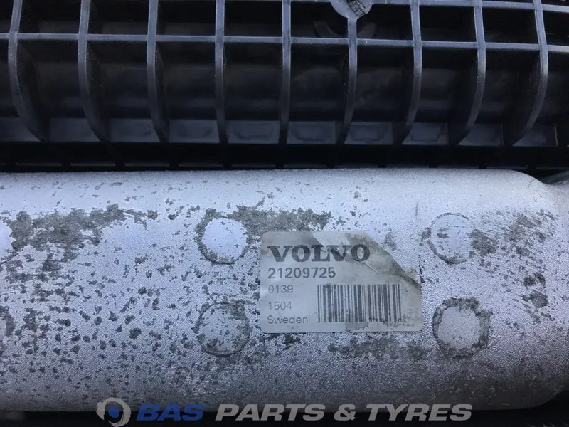 Volvo FM4 Koelerpakket Volvo D11K 330 K1 21649624 - Radiator for Truck: picture 4 Volvo FM4 Koelerpakket Volvo D11K 330 K1 21649624 - Radiator for Truck: picture 4