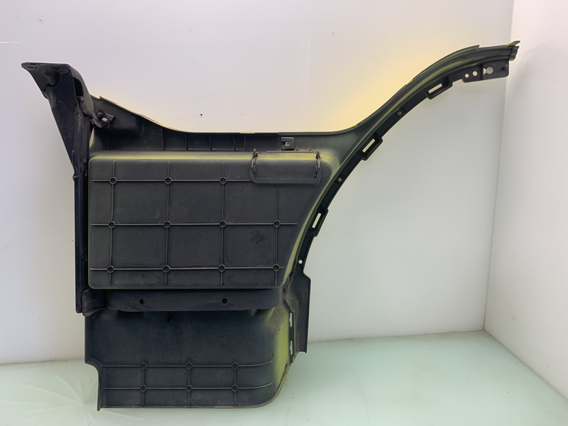 Volvo FM4 Opstap Rechts Volvo 82644147 - Body and exterior for Truck: picture 2 Volvo FM4 Opstap Rechts Volvo 82644147 - Body and exterior for Truck: picture 2