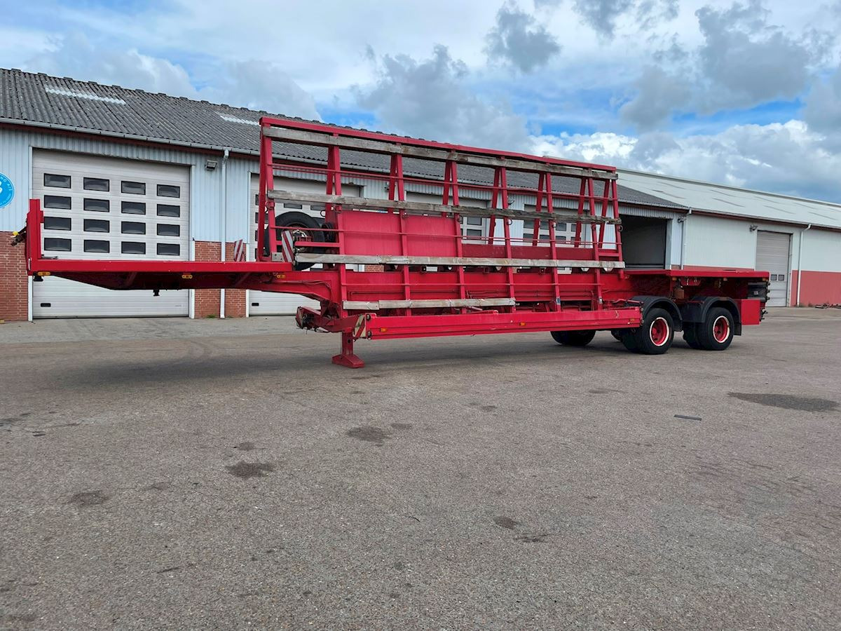 Gintsberg SPA2/20 - Low loader semi-trailer: picture 1 Gintsberg SPA2/20 - Low loader semi-trailer: picture 1