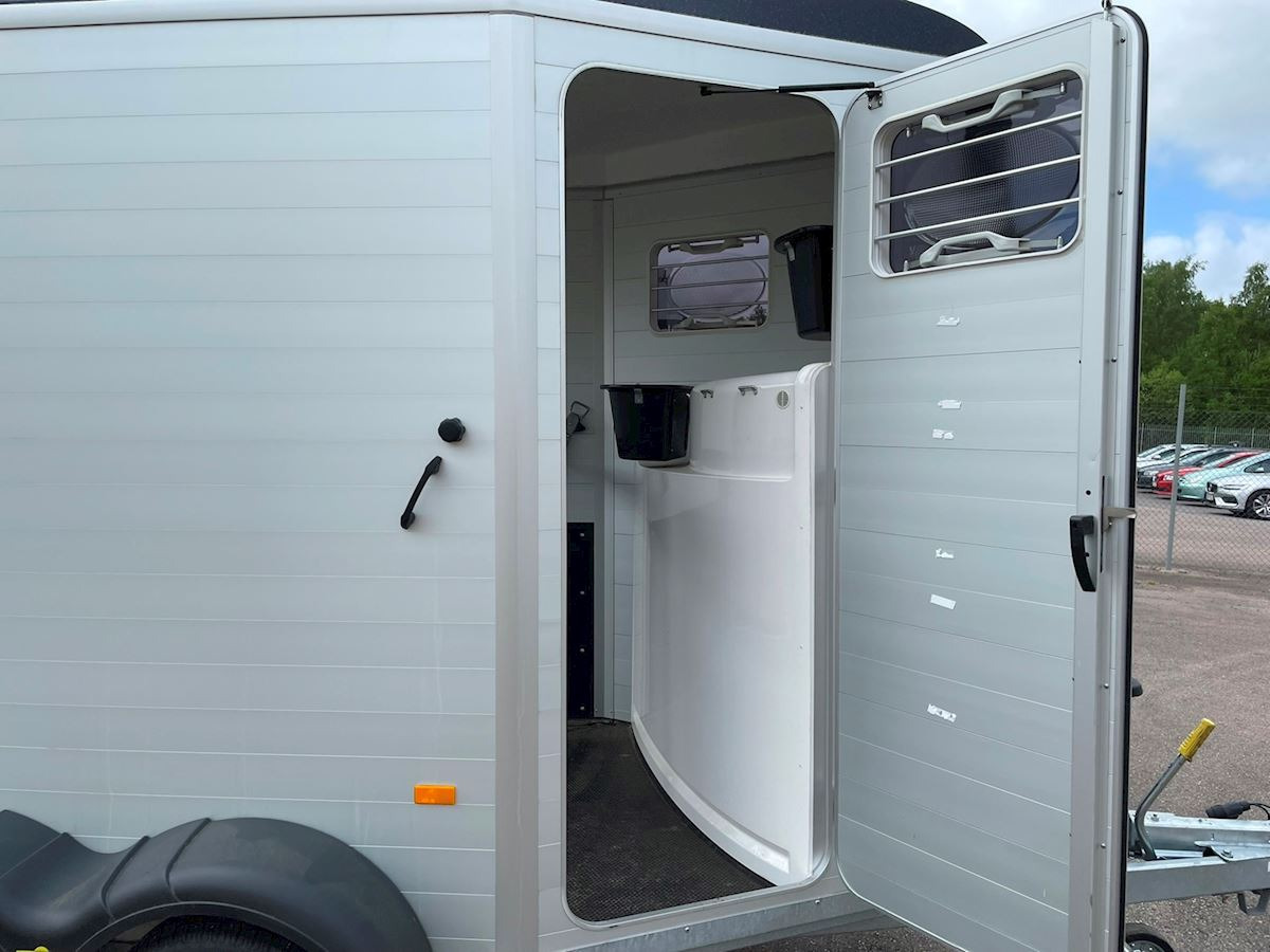 Humbaur Notos Alu - Horse trailer: picture 5 Humbaur Notos Alu - Horse trailer: picture 5