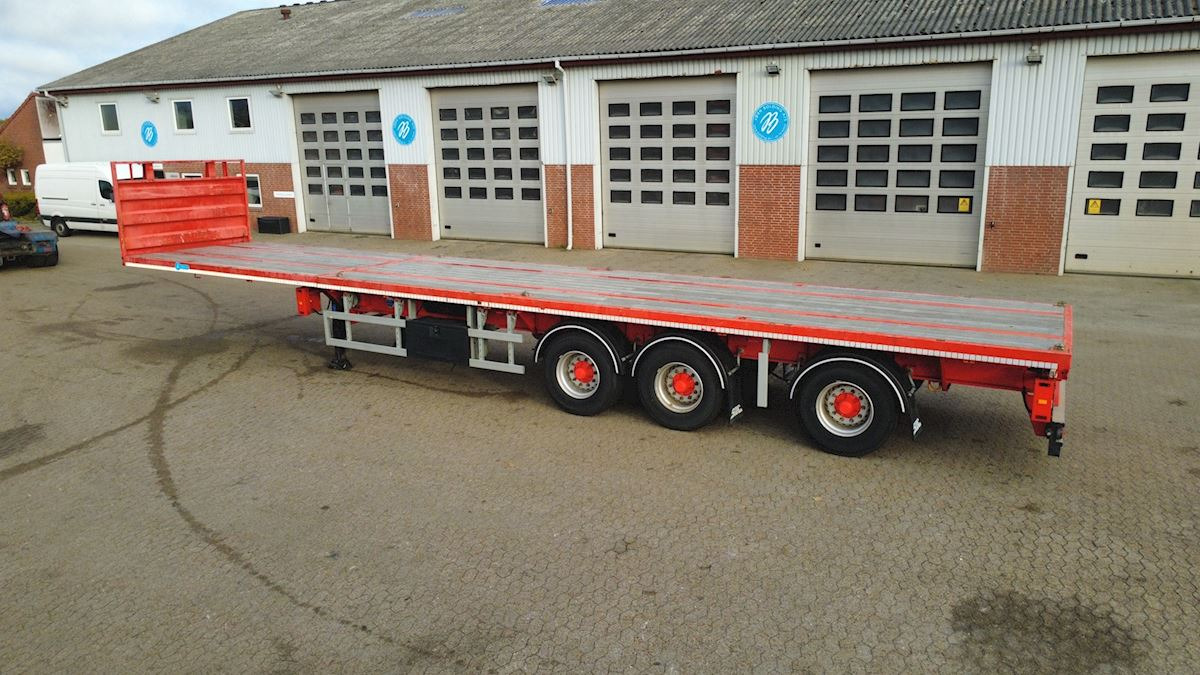 SDC  - Dropside/ Flatbed semi-trailer: picture 2 SDC  - Dropside/ Flatbed semi-trailer: picture 2