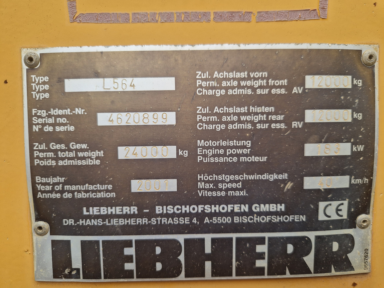 LIEBHERR L564 N/S: 4620899 (2001) - Wheel loader: picture 3 LIEBHERR L564 N/S: 4620899 (2001) - Wheel loader: picture 3