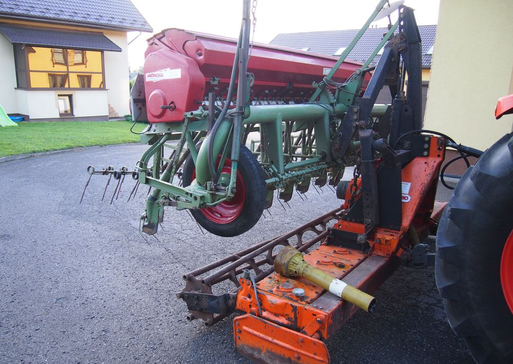 Agregat uprawowo-siewny Maschio 300 1998 Agregat uprawowo-siewny Maschio Nodet - Combine seed drill: picture 3 Agregat uprawowo-siewny Maschio 300 1998 Agregat uprawowo-siewny Maschio Nodet - Combine seed drill: picture 3