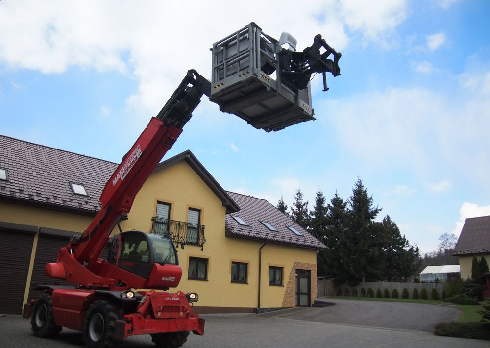 Ładowarka teleskopowa Manitou MRT 2150 Privilege MANITOU ważne UDT - Telescopic handler: picture 2 Ładowarka teleskopowa Manitou MRT 2150 Privilege MANITOU ważne UDT - Telescopic handler: picture 2