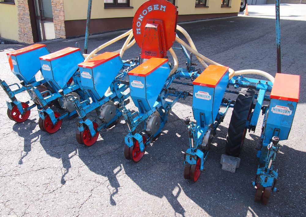 Siewnik Monosem   do kukurydzy ,buraków i słonecznika - Precision sowing machine: picture 5 Siewnik Monosem   do kukurydzy ,buraków i słonecznika - Precision sowing machine: picture 5
