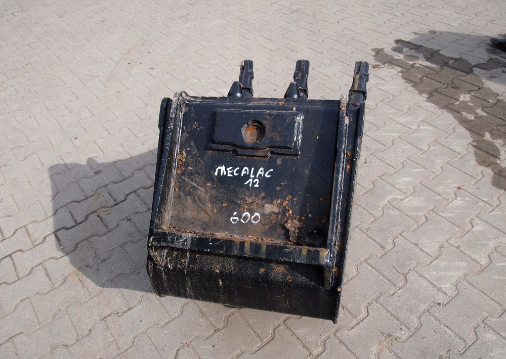 Wyposażenie Mecalac Mecalac 10, 11, 12, Łyżka kopiąca Mecalac 60cm - Excavator bucket: picture 4 Wyposażenie Mecalac Mecalac 10, 11, 12, Łyżka kopiąca Mecalac 60cm - Excavator bucket: picture 4