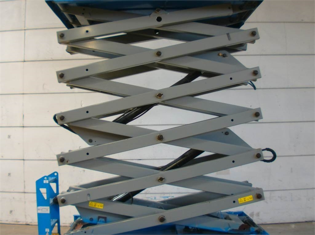 Scissor lift Genie GS4047: picture 8