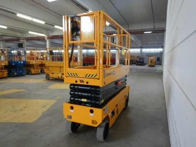 Haulotte Compact 10 N AE - Scissor lift: picture 4 Haulotte Compact 10 N AE - Scissor lift: picture 4
