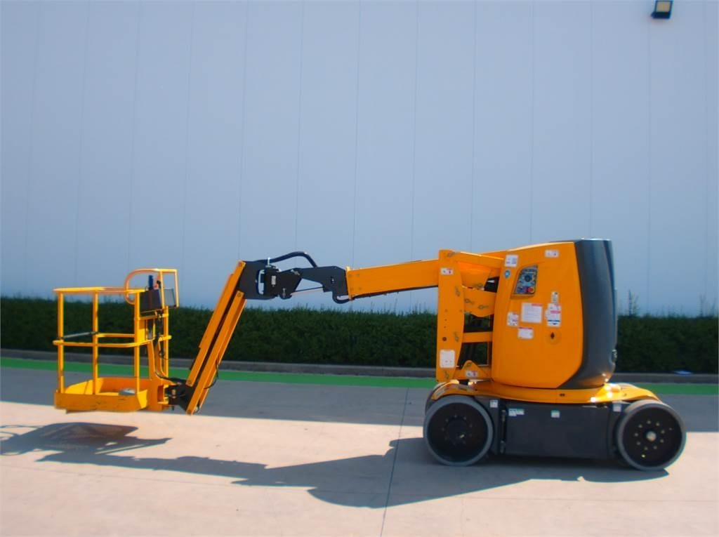Haulotte HA12CJ+  - Articulated boom: picture 1 Haulotte HA12CJ+  - Articulated boom: picture 1
