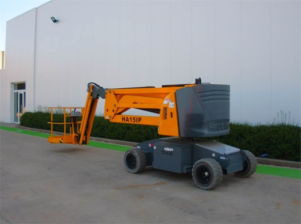 Haulotte HA15IP - Articulated boom: picture 3 Haulotte HA15IP - Articulated boom: picture 3