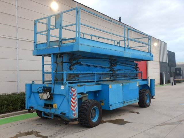 Holland Lift M250DL27 - Scissor lift: picture 2 Holland Lift M250DL27 - Scissor lift: picture 2