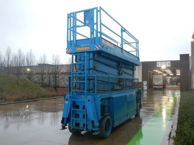 Holland Lift N-265EL13 4WDS/N - Scissor lift: picture 4 Holland Lift N-265EL13 4WDS/N - Scissor lift: picture 4