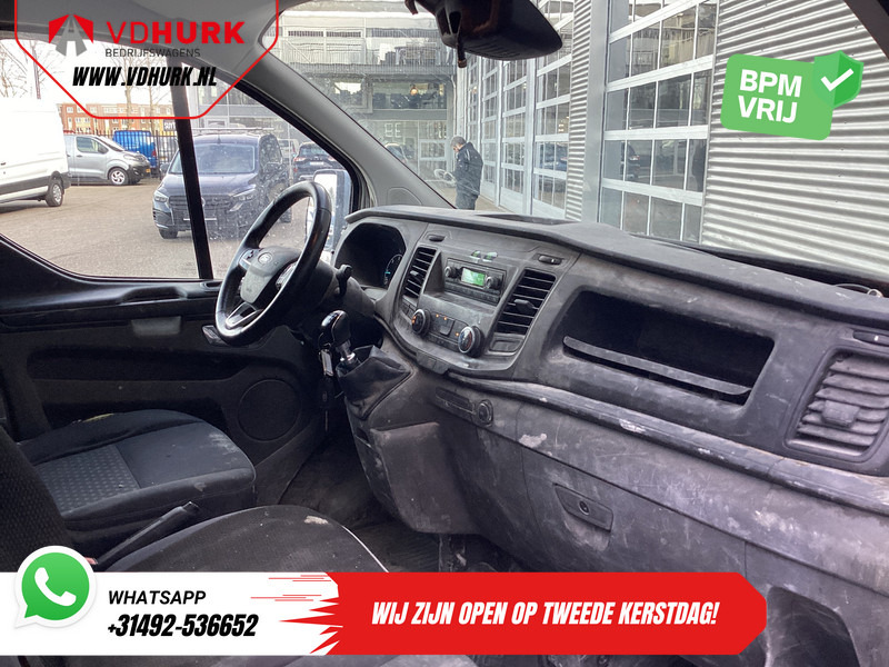 Ford Transit Custom 2.0 TDCI EXPORT NL Auto/ 3 Pers./ Airco/ Cruise/ Sidebars/ PDC/ Trekhaak - Small van: picture 3 Ford Transit Custom 2.0 TDCI EXPORT NL Auto/ 3 Pers./ Airco/ Cruise/ Sidebars/ PDC/ Trekhaak - Small van: picture 3